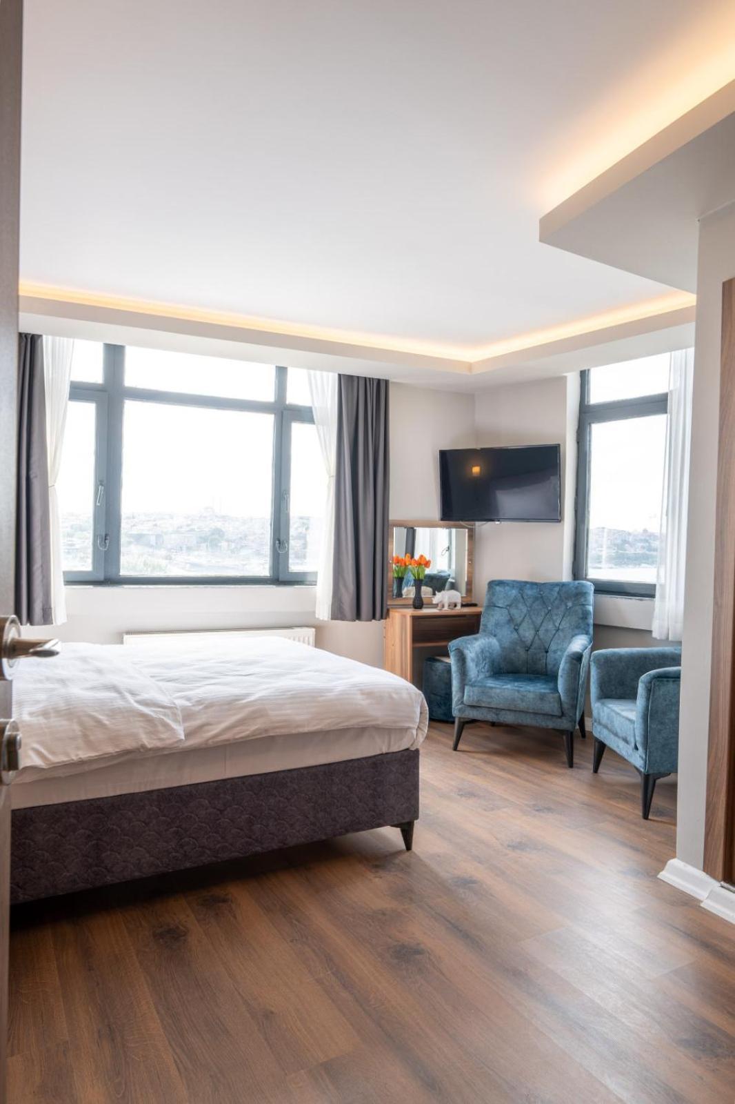 Hotel Halic *